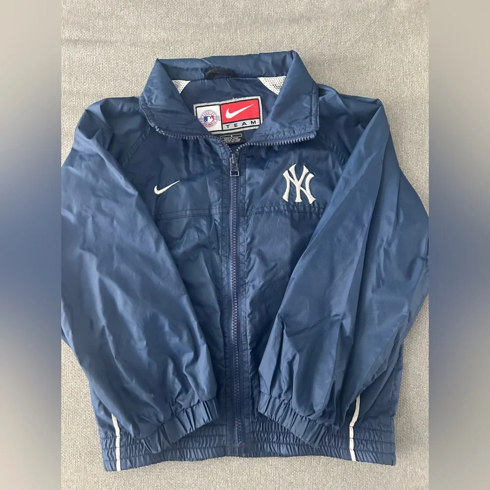 Yankees Light Jacket - Picture 2 of 5